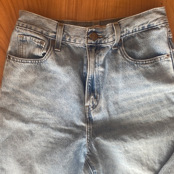 LEVI'S HIGH WAISTED STRAIGHT JEAN - JOE
STONED - Picture 2 of 6